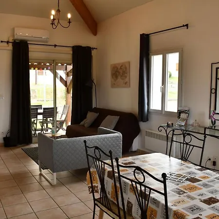 Cote De Ravat P4 Apartment